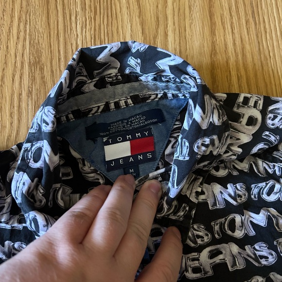 Vintage Tommy Jeans Short Sleeve Camp Shirt - Picture 3 of 4